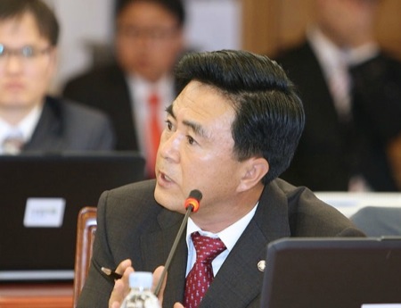 새누리당, ‘국정원 선거개입 사태’ 민주당에 사과 요구, 각계 뜨거운 반응