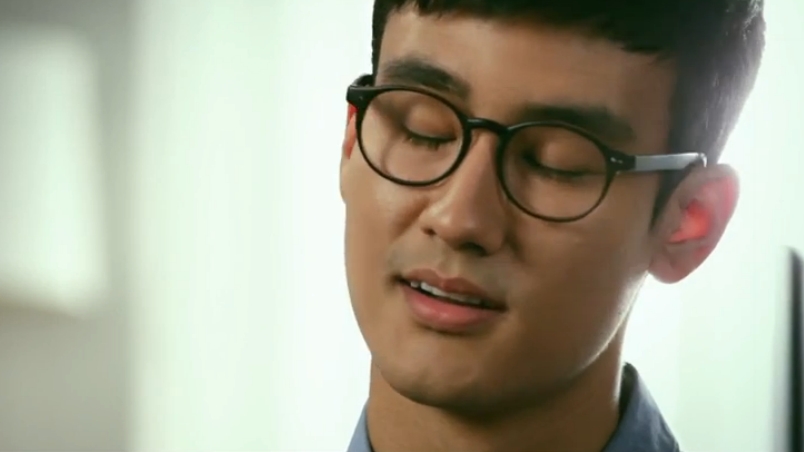 왜 이번 삼성 광고는 저렇게 구린 거죠?