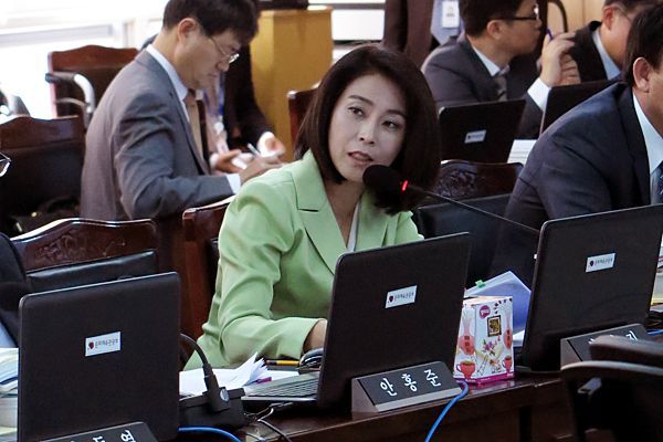 신의진의 유체이탈 “수입게임 위주 e스포츠 문제”