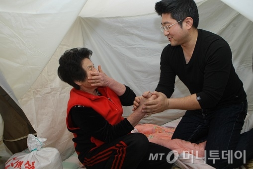 한국의 탐스슈즈, 빈곤가정에 난방텐트 보내는 “바이맘”