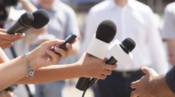 당신이 이 정권 밑에서 10년 동안 살아남은 기자라면