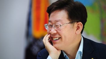 이재명은 대한민국의 버니 샌더스일까