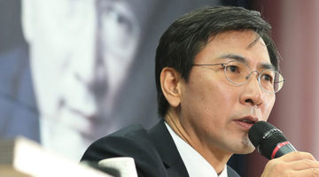 안희정의 우클릭?