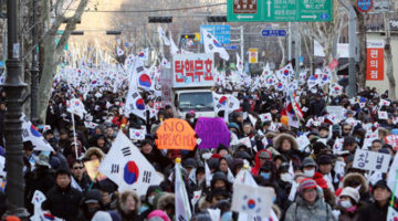 태극기를 잘못된 감옥에 가두어선 안 된다