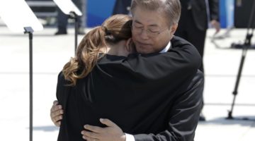 어제 TV 못 본 나는 오늘 신문 보며 울었다