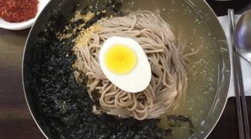 여름 국수 최강자를 가려라! 막국수와 냉면