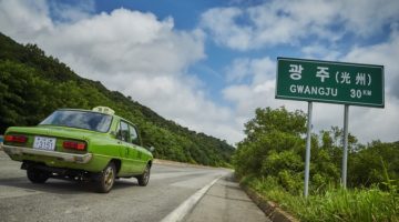 목격의 시선으로 담아낸 80년 광주