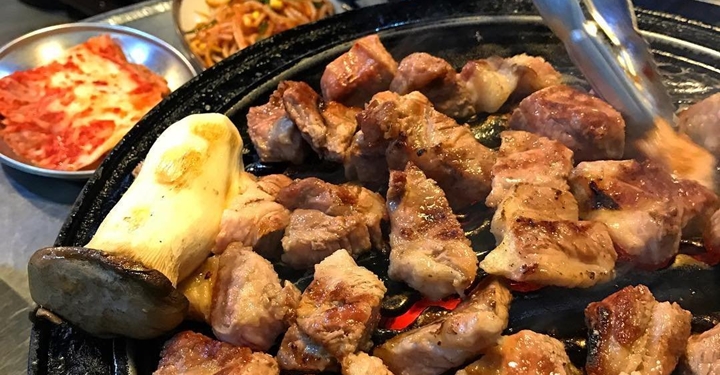 인생 돼지고기를 만나다! 육즙 터지는 돼지구이 맛집 5
