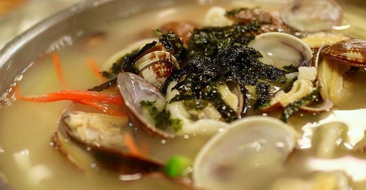 뜨끈뜨끈! 전국 이색 칼국수 맛집 8곳