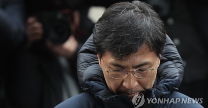 안희정 제명으로 끝? 민주당은 후보자 전수조사해야 한다
