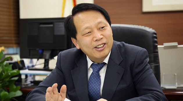 워커홀릭 엘리트 공무원, 구로구를 뒤집어놓다: 구로구청장 이성 인터뷰