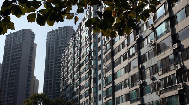 ‘알쓸신잡3’에서 김영하 작가가 이야기한 아파트와 개인주의를 비판한다