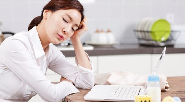 더 오래 일하고, 더 적게 받고, 더 아픈데 이게 공정한 걸까?