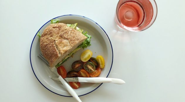 그럴 때마다 빵을 먹었다
